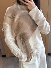China Replica Gucci Scarf 44usd Only